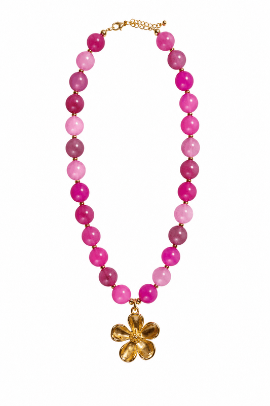 Collar magenta bloom